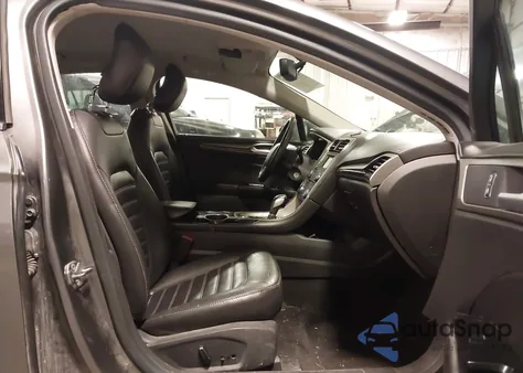 2013 Ford Fusion Se z USA, uszkodzony, nr VIN 3FA6P0HRXDR205670